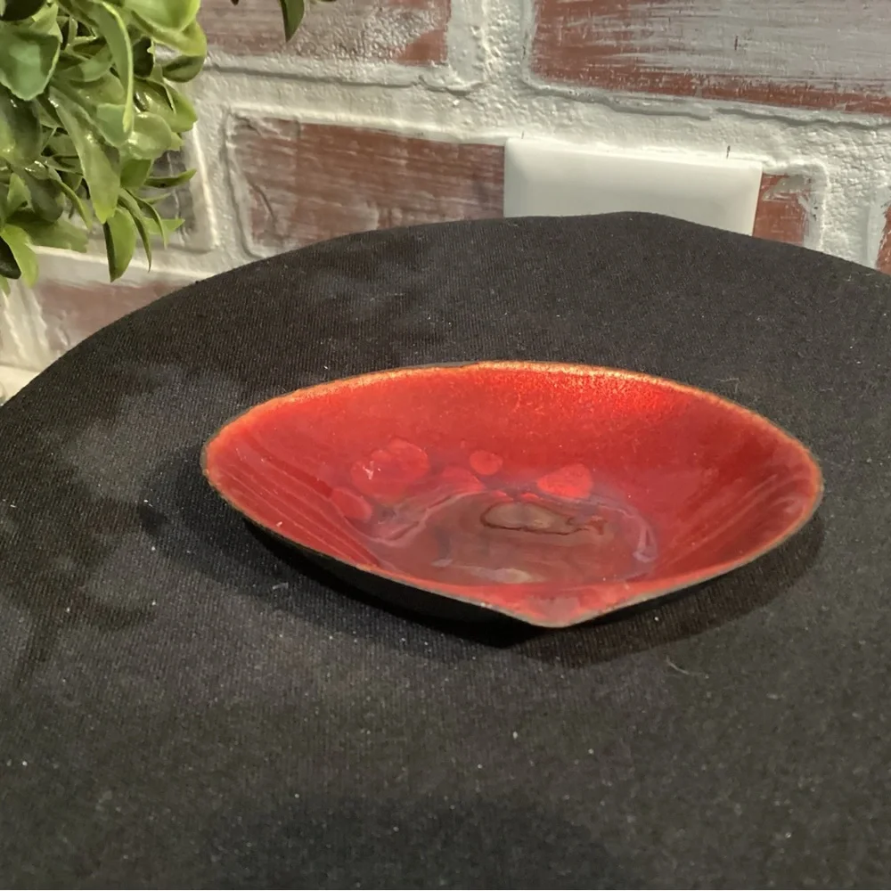 🔴 Vintage - Copper ? Metal - Unique Red - Oyster Shaped Rare Designed Ashtray - Picture 3 of 9